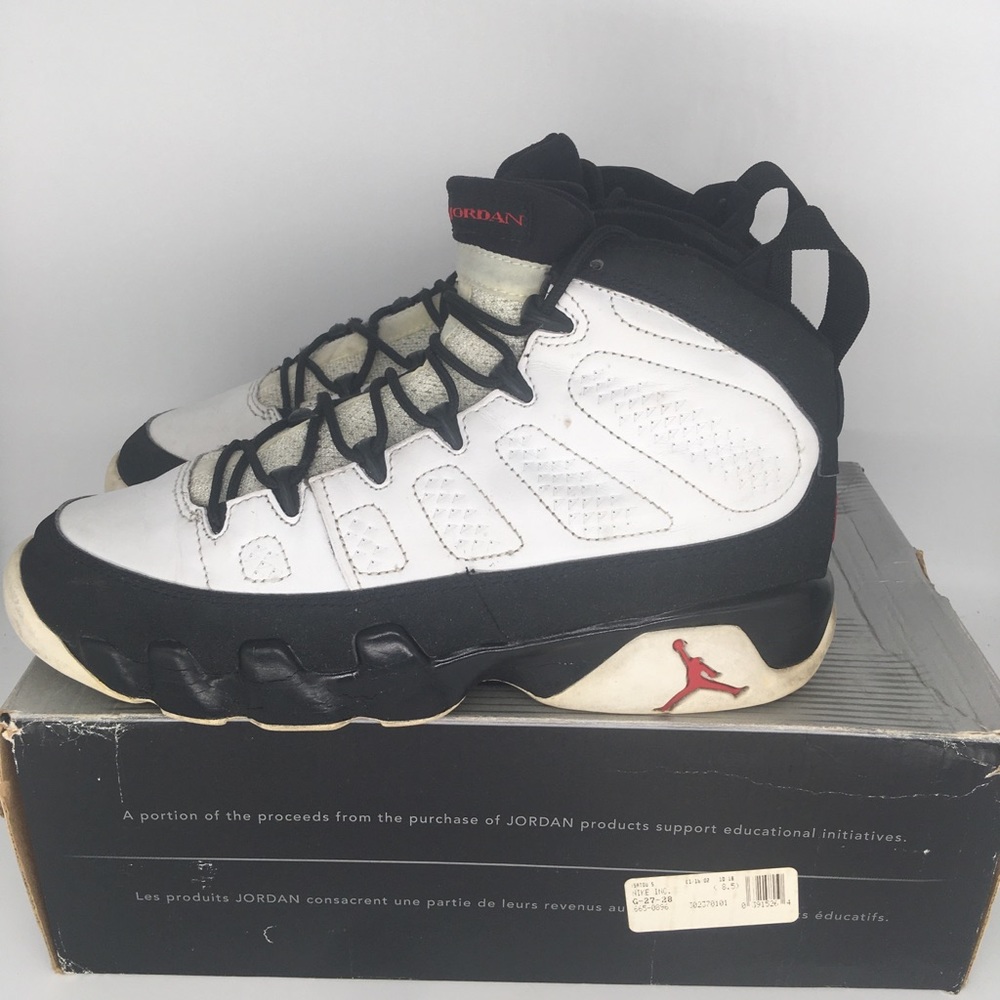 Jordan 9 Retro black red and white sz 8.5